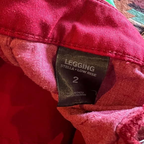 Express Low Rise Red Jeans Leggings 2R - Picture 3 of 3